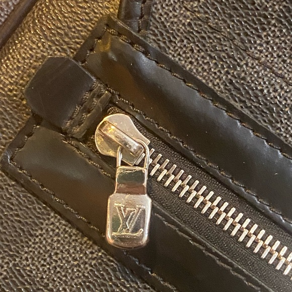 Louis Vuitton Damier Graphite Renzo Messenger Bag - Picture 8 of 12